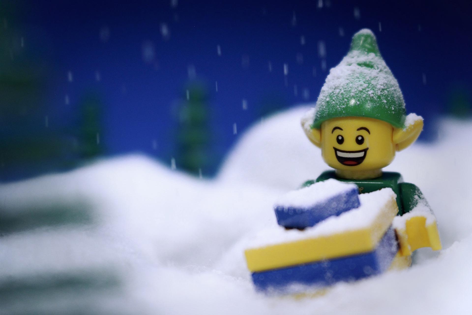 Lego elf figure in the snow