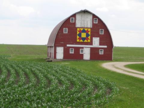 Quilt on a barn