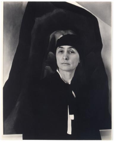  Georgia O'Keeffe - photograph by Alfred Stieglitz